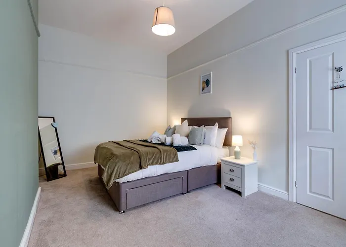 Esplanade Garden Apartment